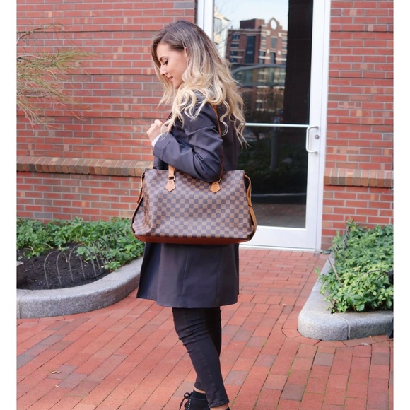 Limited Edition LV Centenaire Damier Columbine zip shoulder bag - Picture 2 of 8